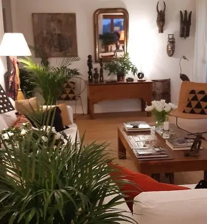 Boheme Chic: Airport-proximate With Free Parking Merignac (Gironde)