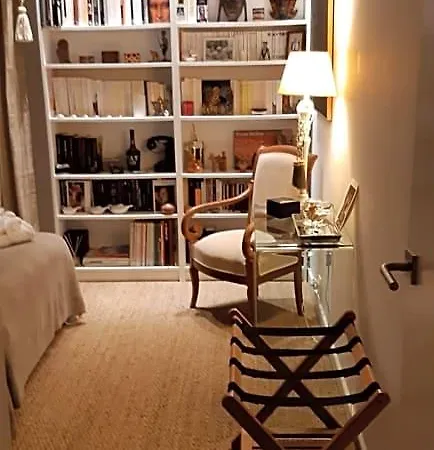 Bed & Breakfast Bohème Chic Trama Direct Aéroport-tram F Direct Gare Stjean-arret Station Alfred De Vigny 5mn De L Parking Gratuit 3*