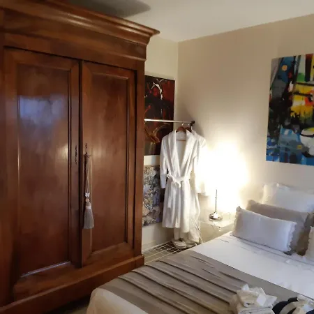 ベッド・アンド・ブレックファスト 