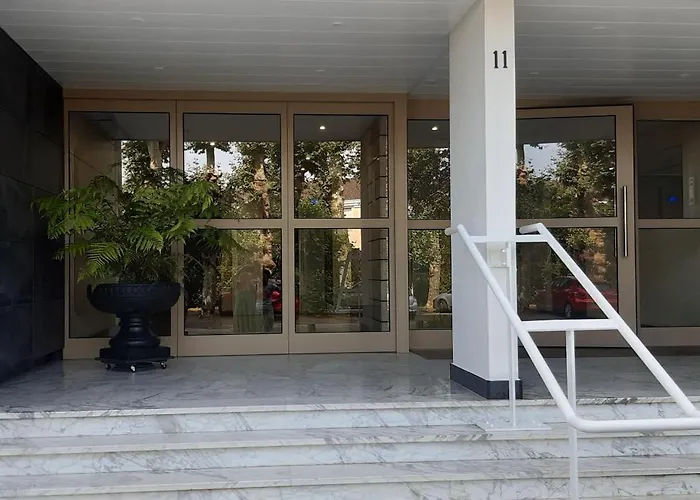 ベッド・アンド・ブレックファスト 